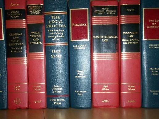 15 Must Read Books for Law Students